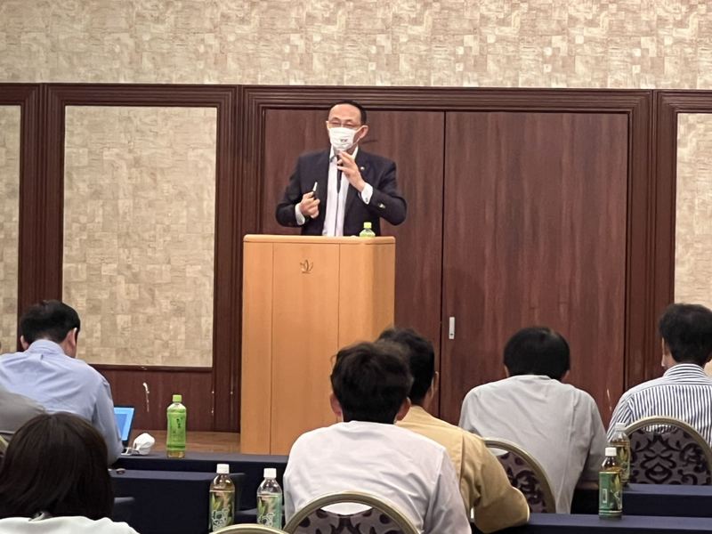 演台からの講演