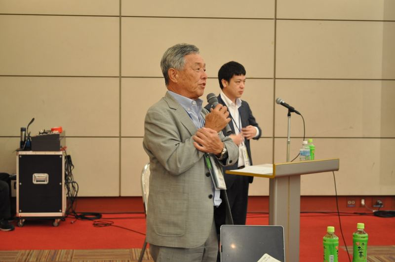 登壇者のあいさつ